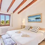 El Clos Villa *