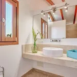 El Clos Villa